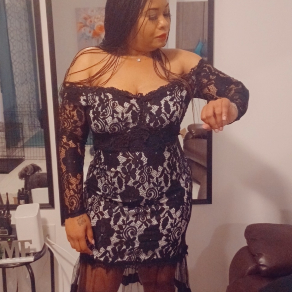 Dress - Picture 2 of 2